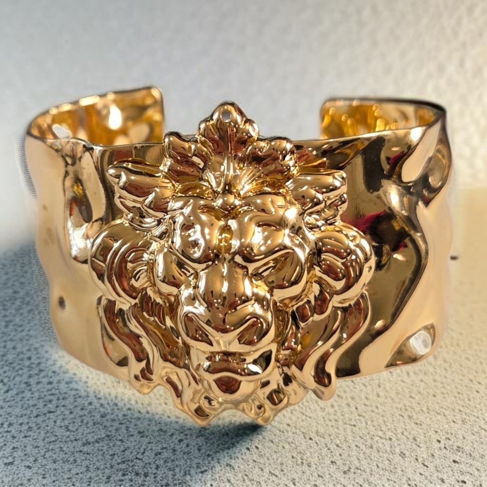 Royal Regal Lion Gold Plated Hammered Cuff Bracelet - Picture 2 of 5